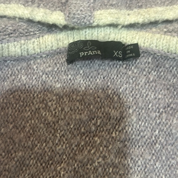 prAna Women's Shine On Heathered Dolman Sleeve Kangaroo Pocket Sweater Size XS - Picture 3 of 11